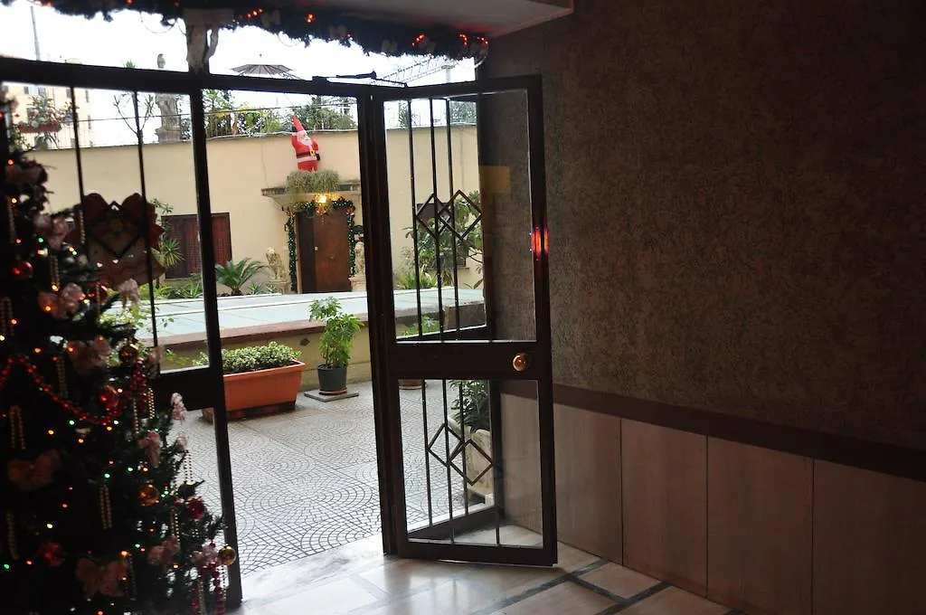 Hotel Er Centurione Rom 3*,